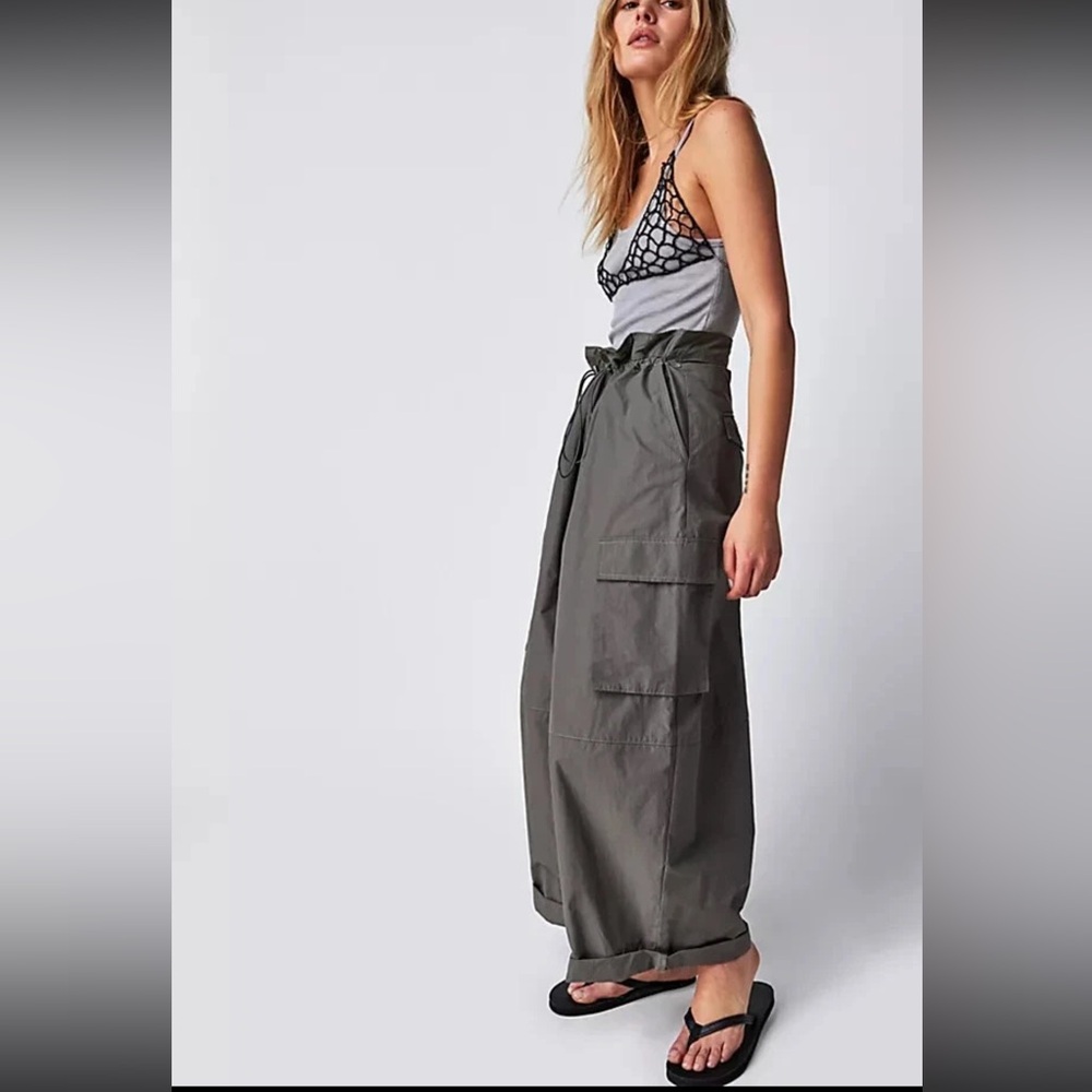 Free People Hallie Nylon Slouchy Parachute Trousers, Grey, Small, RRP $158